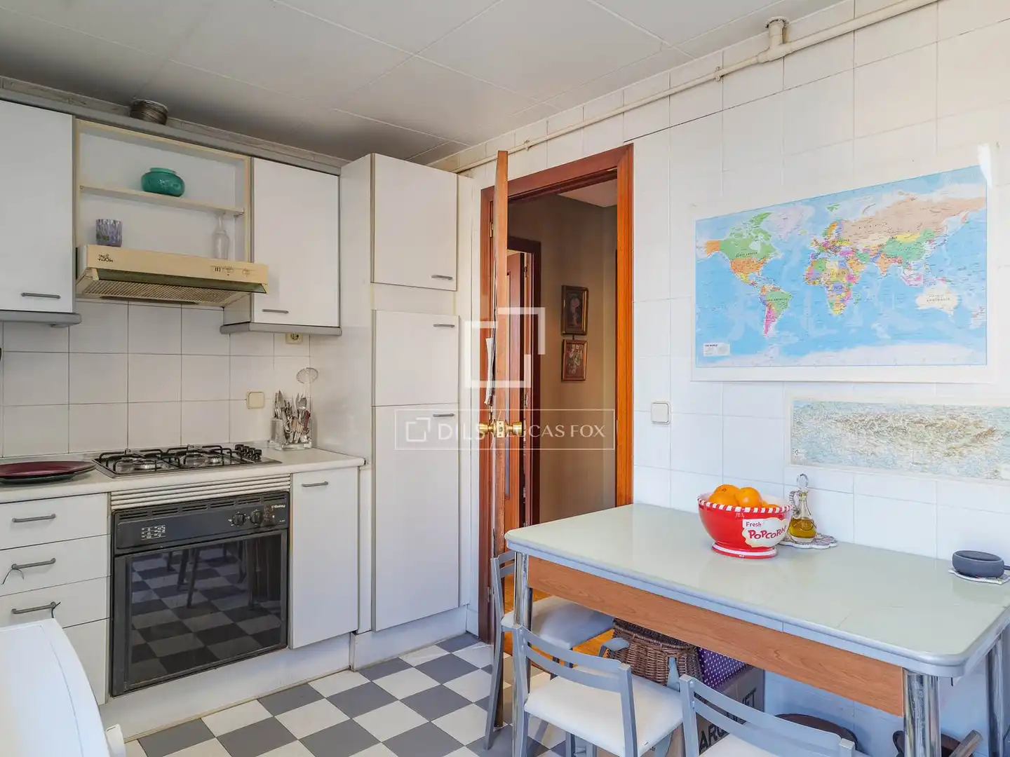 Cocina de Piso en venta en Barcelona con Calefacción, Parquet y Trastero