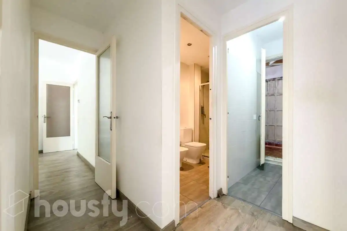 Flat for sale in Barcelona  with Heating, Terrace and Furnished