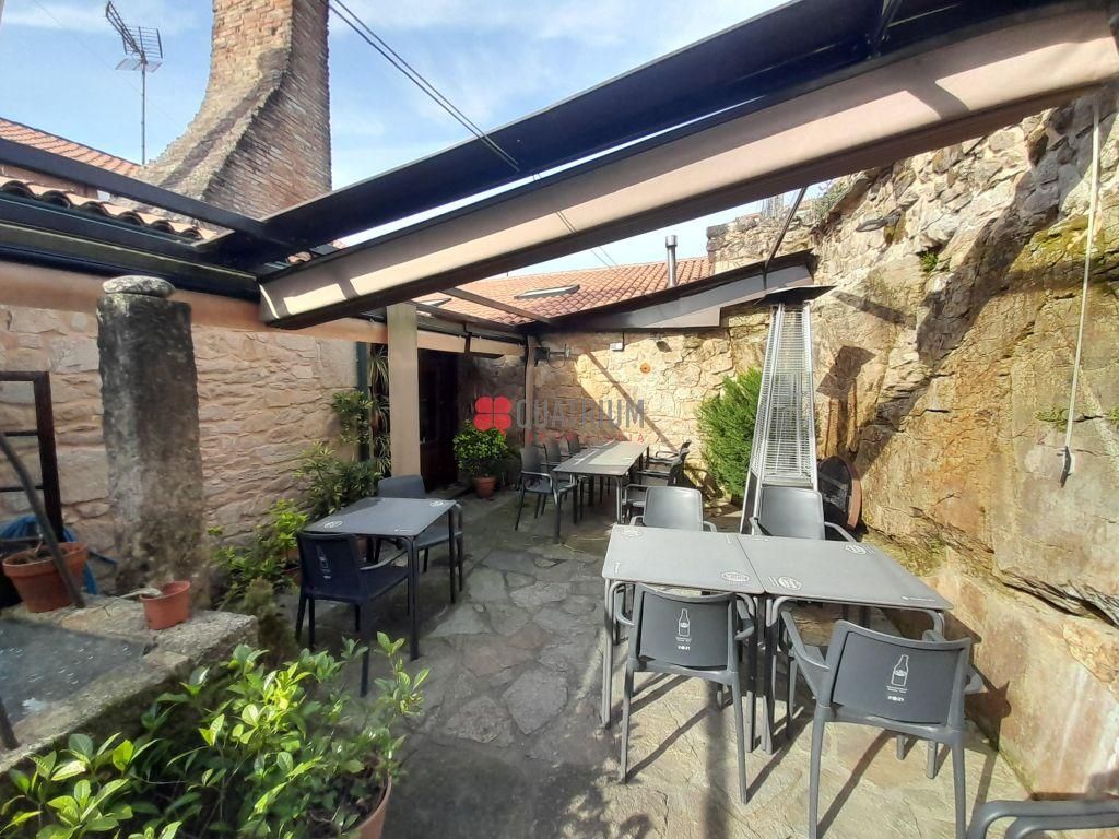 Terrassa de Local en venda en Santiago de Compostela  amb Aire condicionat