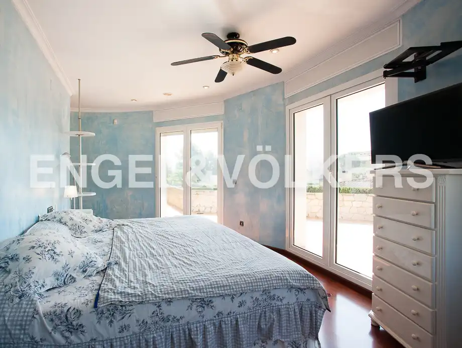 Habitación de Casa o chalet en venta en Serra con Calefacción, Jardín privado y Trastero