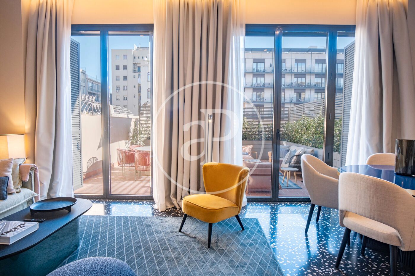 Pis de lloguer a C. del Consell de Cent, Dreta de l'Eixample