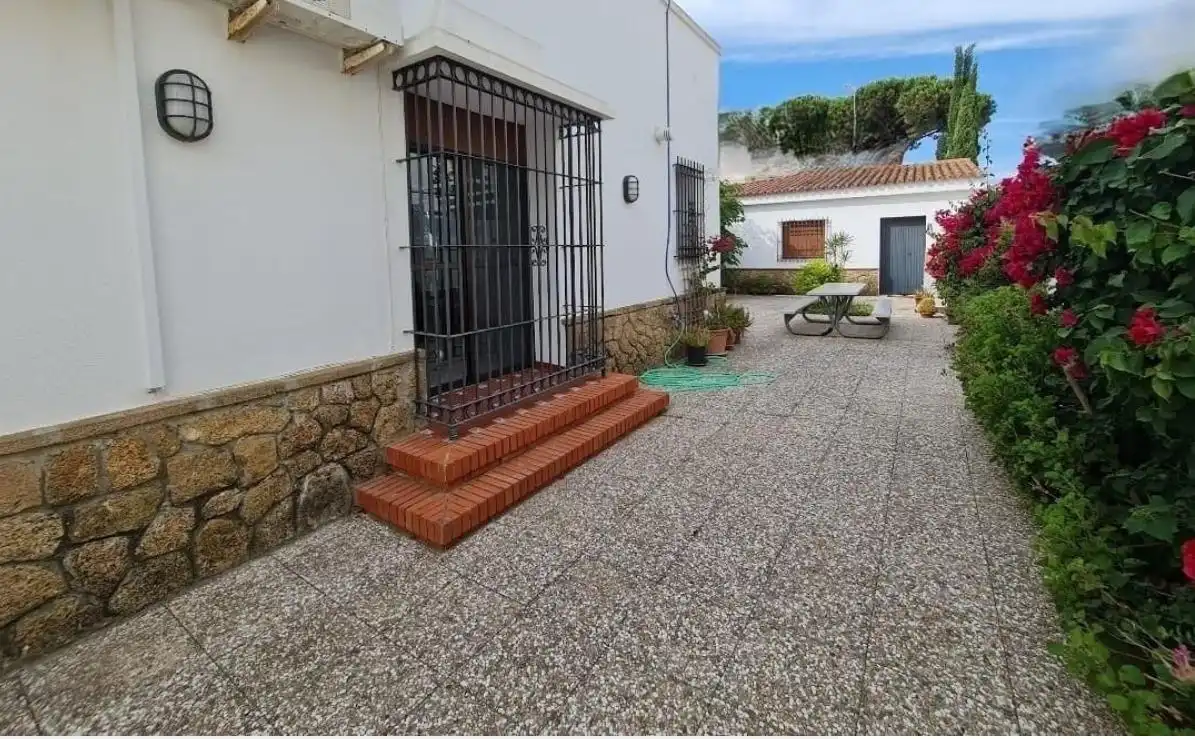 Vista exterior de Casa o xalet en venda en Rota