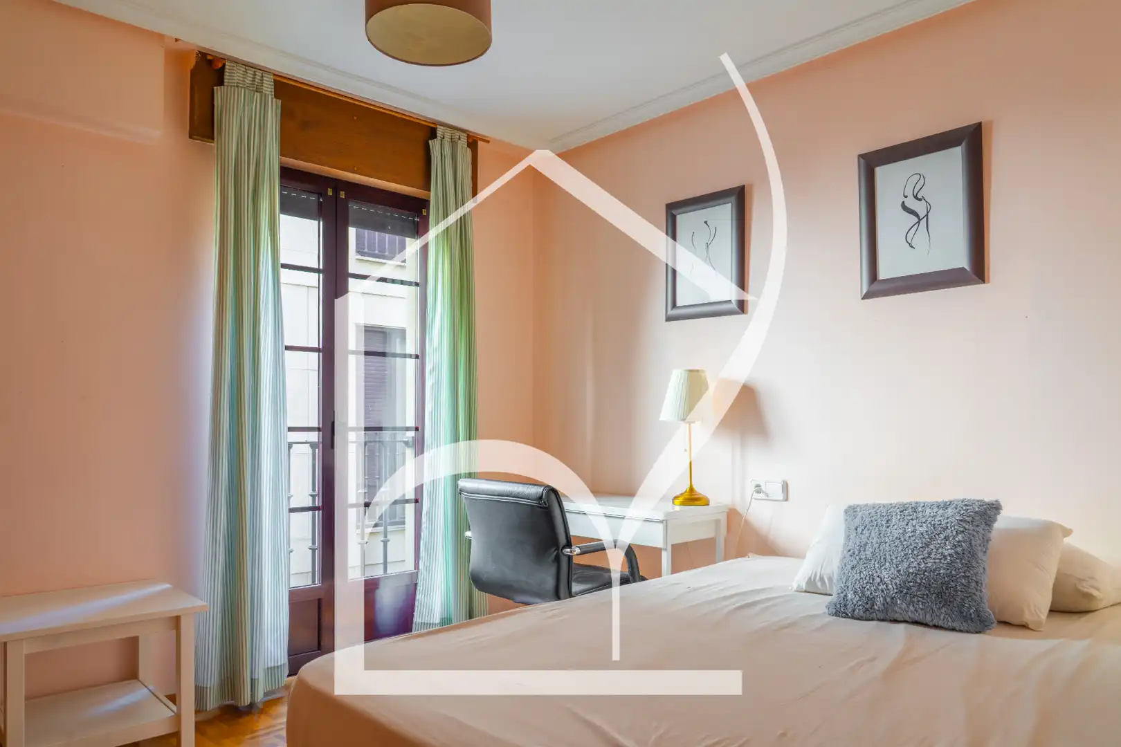 Schlafzimmer von Wohnung zum Verkauf in Salamanca mit Heizung und Möbliert