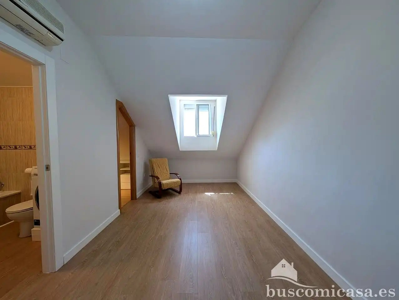 Bedroom of Duplexes for sale in Linares  with Air Conditioner, Balcony and Community pool