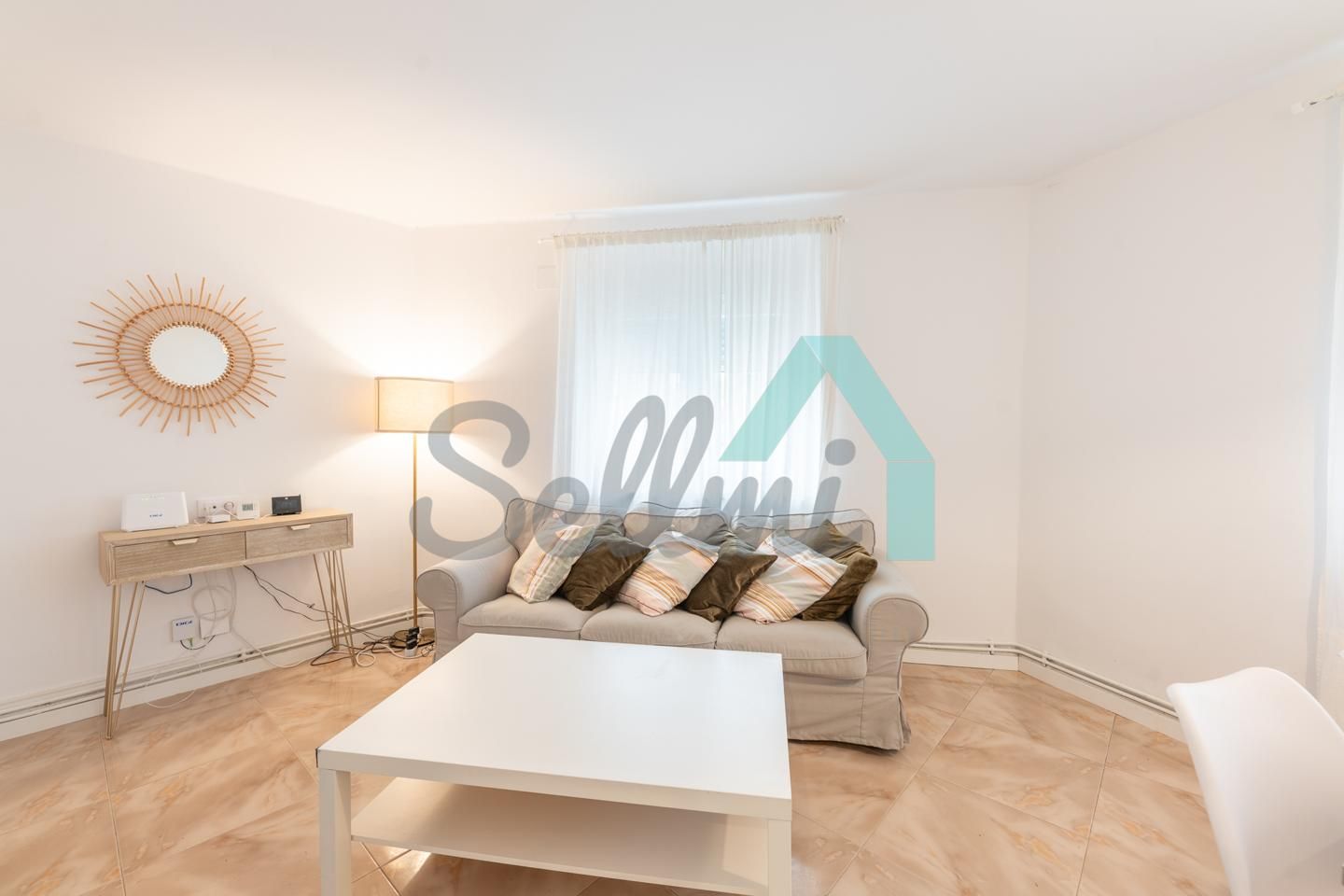 Sala de estar de Piso de alquiler en Oviedo  con Calefacción, Parquet y Amueblado