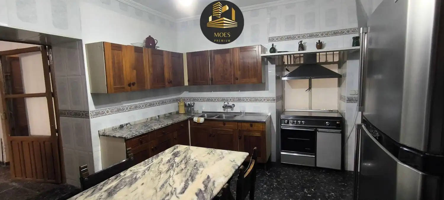 Cocina de Casa o chalet en venta en Rus con Terraza y Trastero