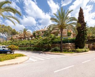 Vista exterior de Pis en venda en Marbella amb Aire condicionat, Calefacció i Terrassa
