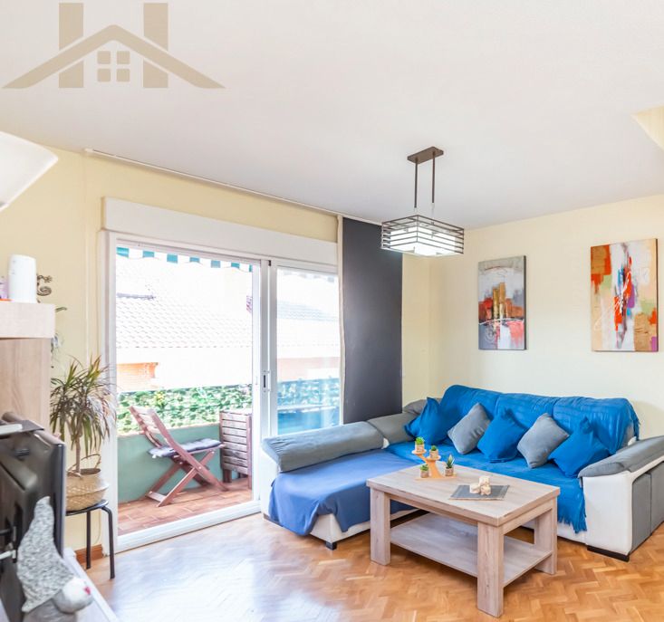 Living room of Flat for sale in Manzanares El Real  with Heating, Parquet flooring and Terrace