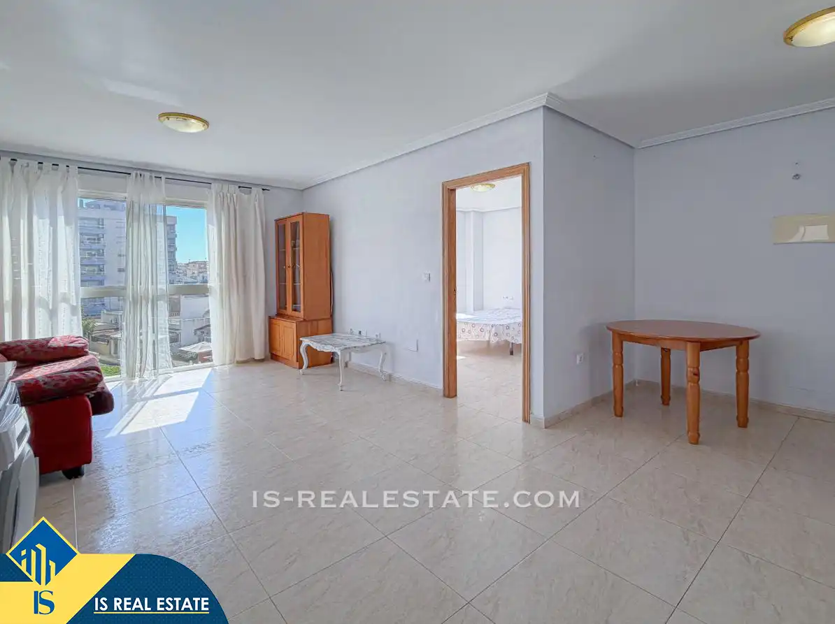 Dormitori de Apartament en venda en Torrevieja amb Calefacció, Moblat i Forn