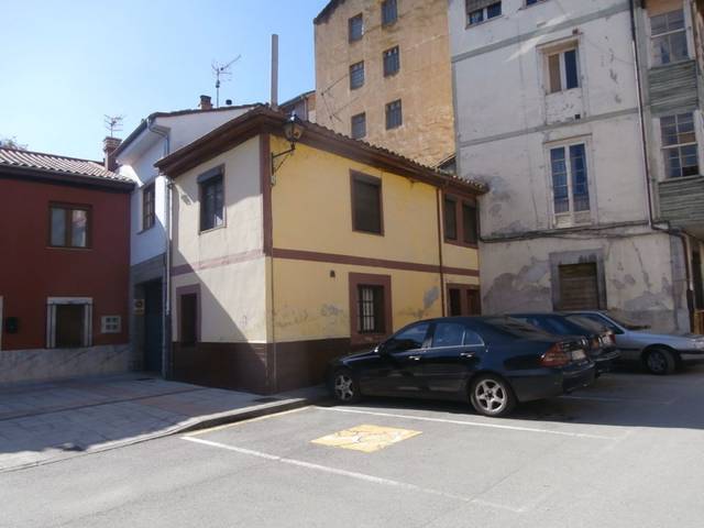 Casa adosada en Venta en Grado