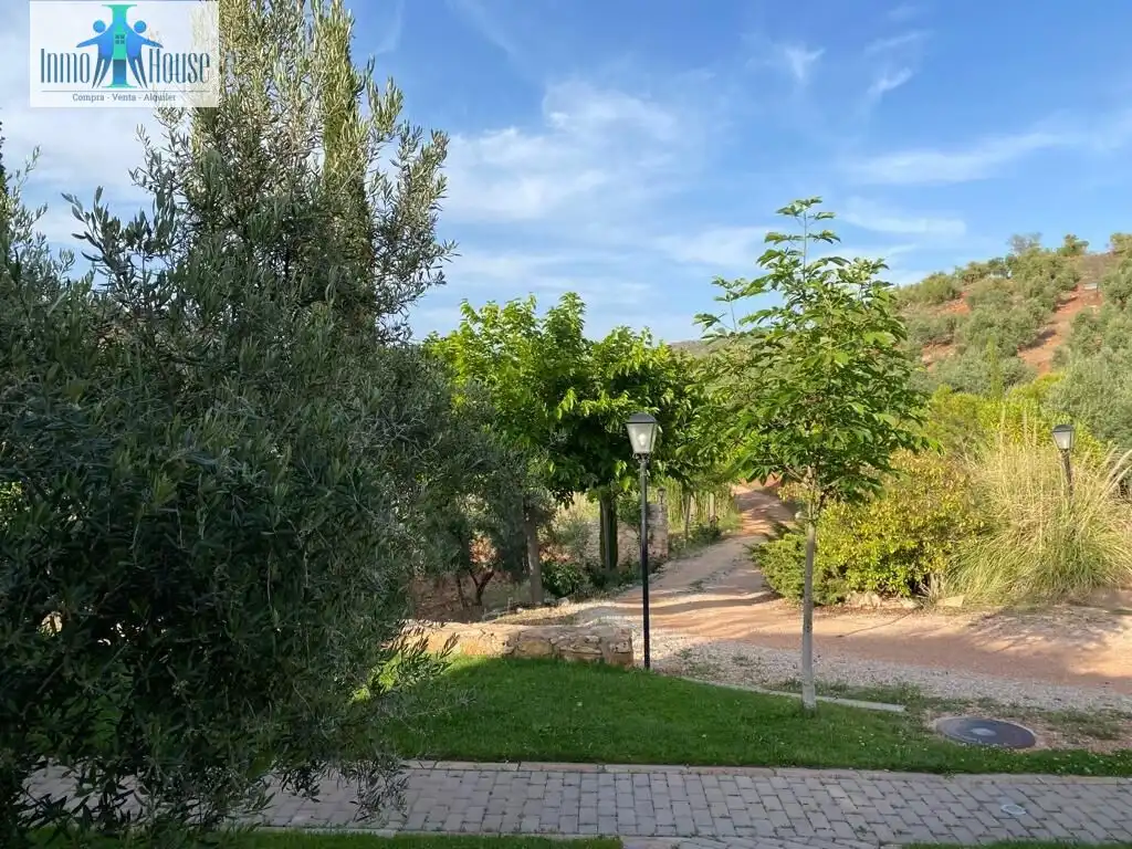 Vista exterior de Casa o chalet en venta en Alcaraz con Jardín privado y Amueblado