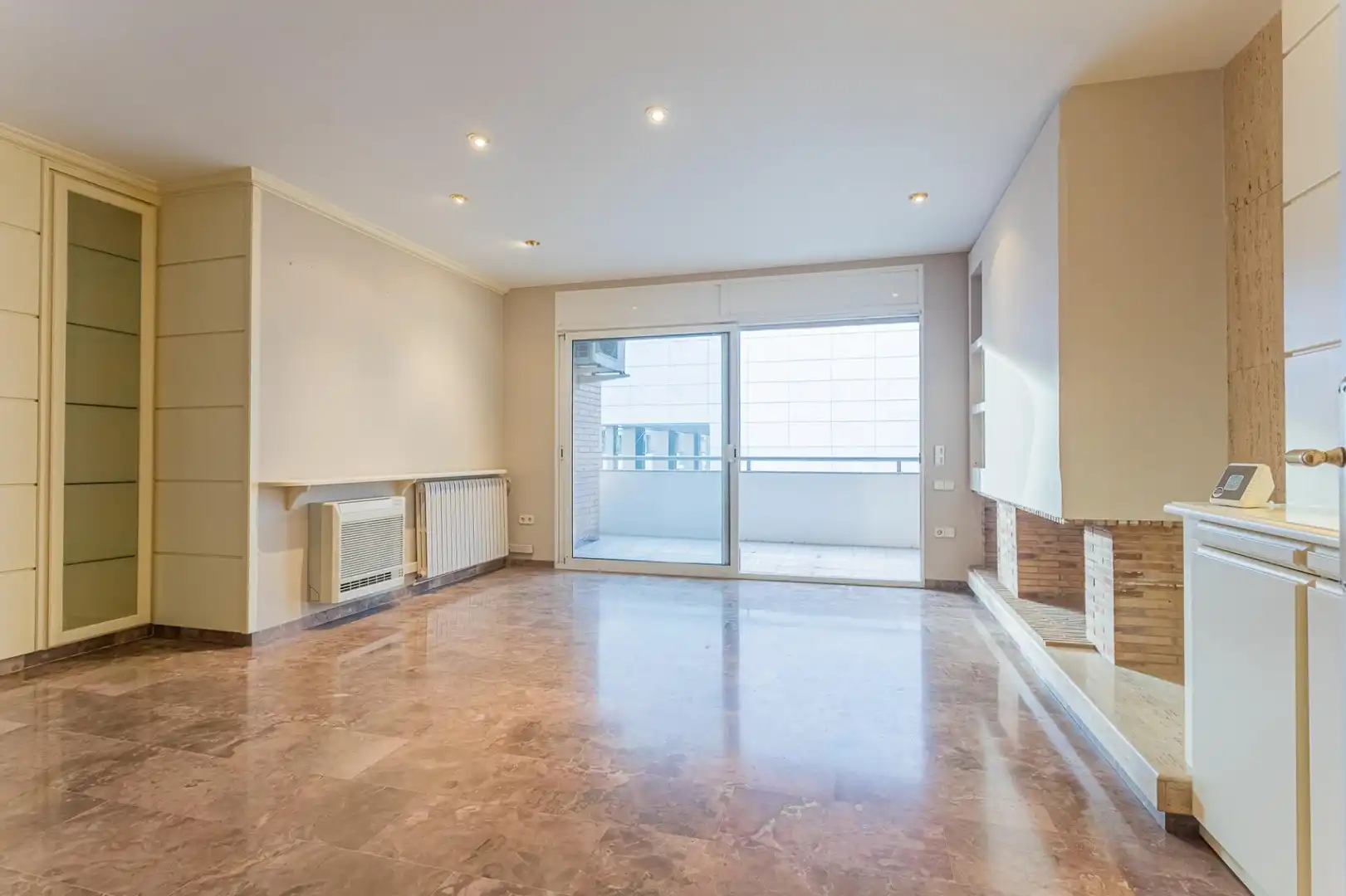 Sala de estar de Ático en venta en Terrassa con Aire acondicionado, Terraza y Trastero