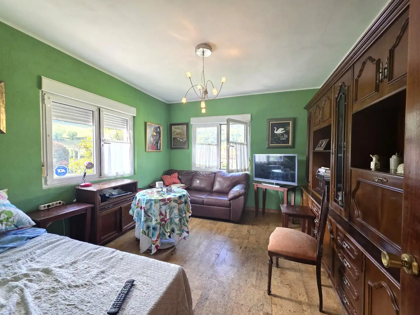 Sala de estar de Casa o chalet en venta en Siero con Calefacción, Parquet y Terraza