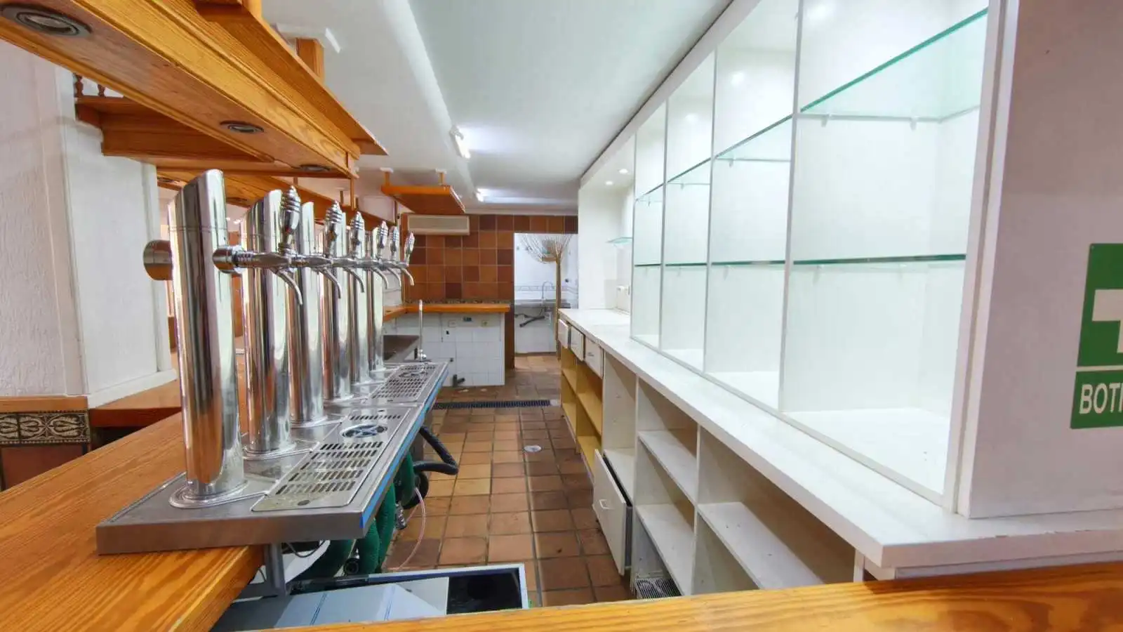 Local commercial à vendre à Tavernes de la Valldigna, imagen 7