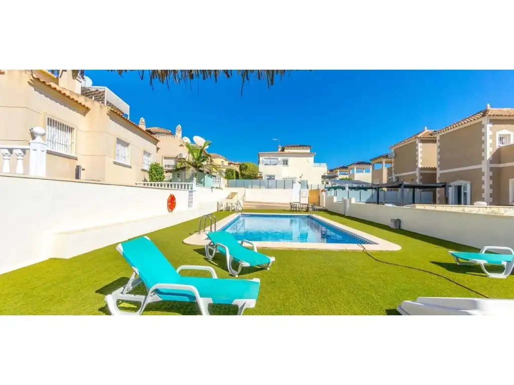 Casa con terraza en venta en San Miguel de Salinas, imagen 2