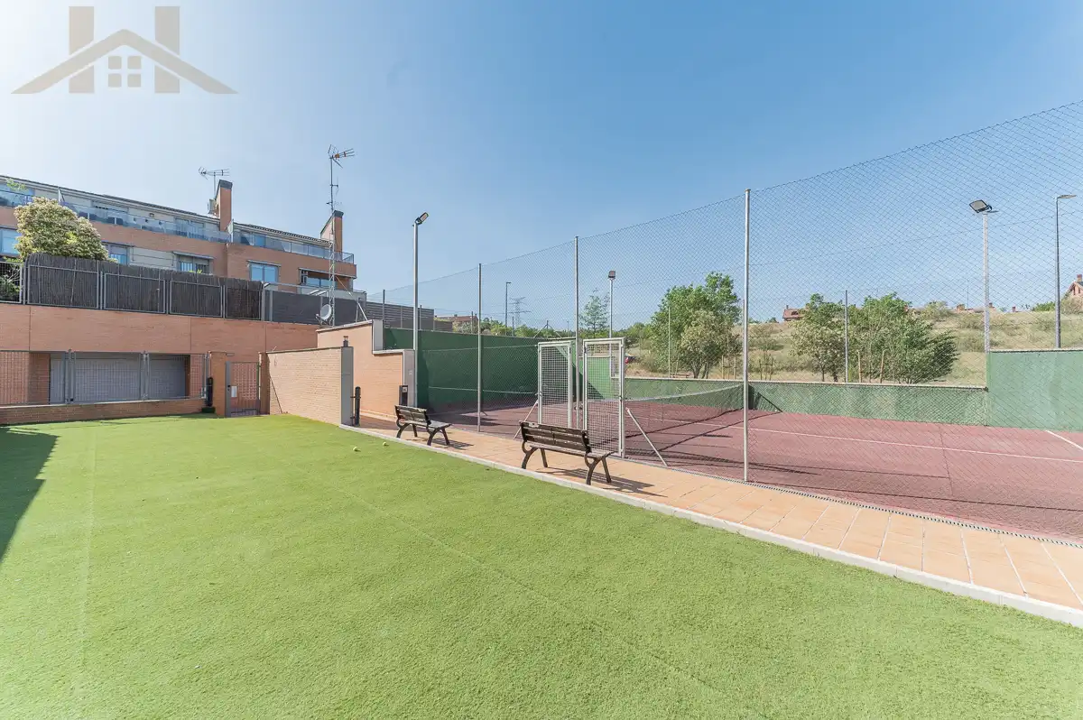 Terrassa de Casa adosada en venda en Arroyomolinos (Madrid) amb Aire condicionat, Jardí privat i Terrassa