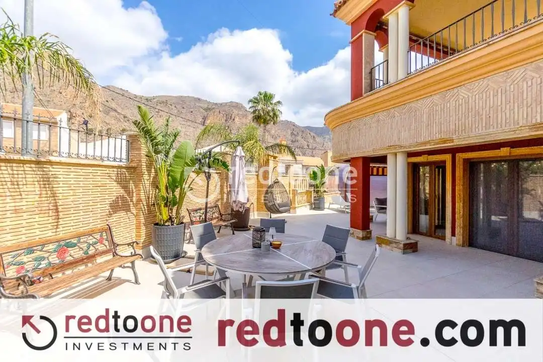 Terrassa de Casa o xalet en venda en Orihuela amb Jardí privat, Terrassa i Piscina