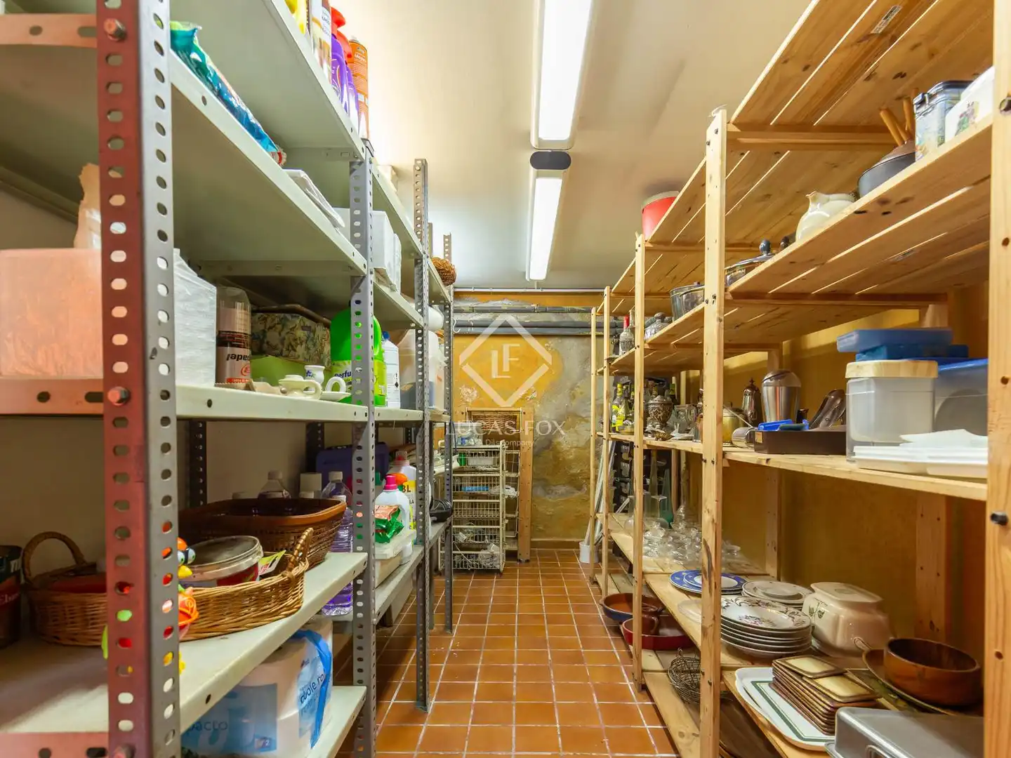 Kitchen of Houses for sale in Esplugues de Llobregat  with Air Conditioner, Heating and Private garden