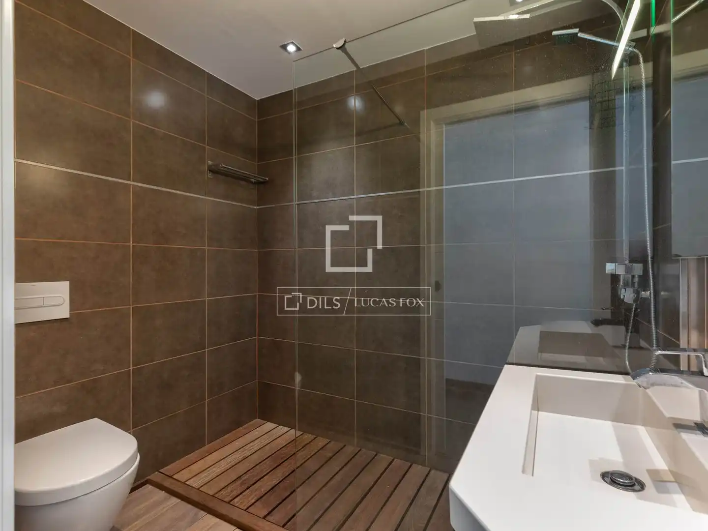 Baño de Piso en venta en Blanes con Aire acondicionado, Calefacción y Terraza