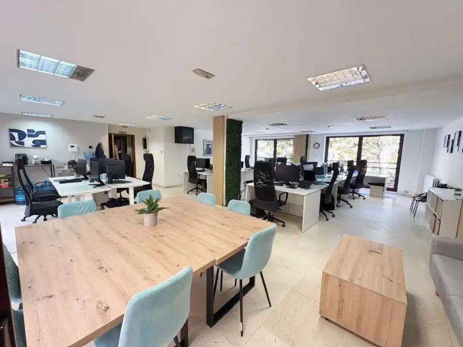 Ufficio con ascensore in affitto a Centro