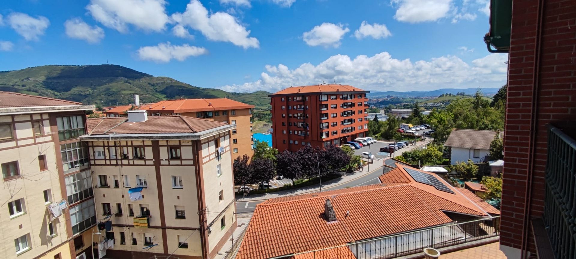 Exterior view of Flat for sale in Abanto y Ciérvana-Abanto Zierbena  with Heating, Storage room and Furnished