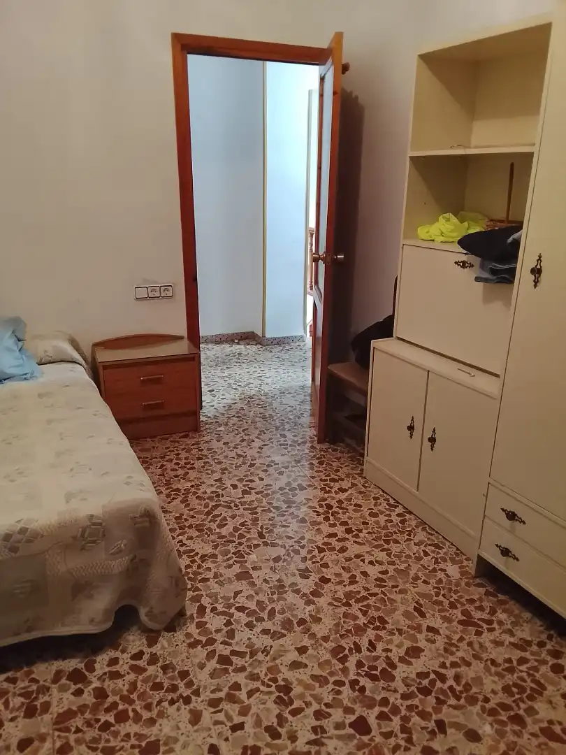 Dormitori de Casa o xalet en venda en Pozorrubielos de la Mancha amb Calefacció, Moblat i Forn