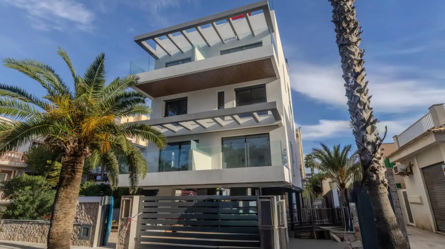 Exterior view of Attic for sale in  Palma de Mallorca  with Air Conditioner, Terrace and Storage room