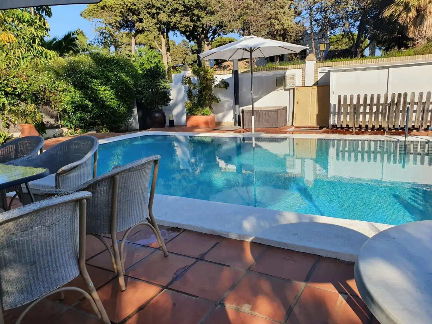 Swimming pool of Detached homes for sale in El Puerto de Santa María  with Air Conditioner, Private garden and Storage room