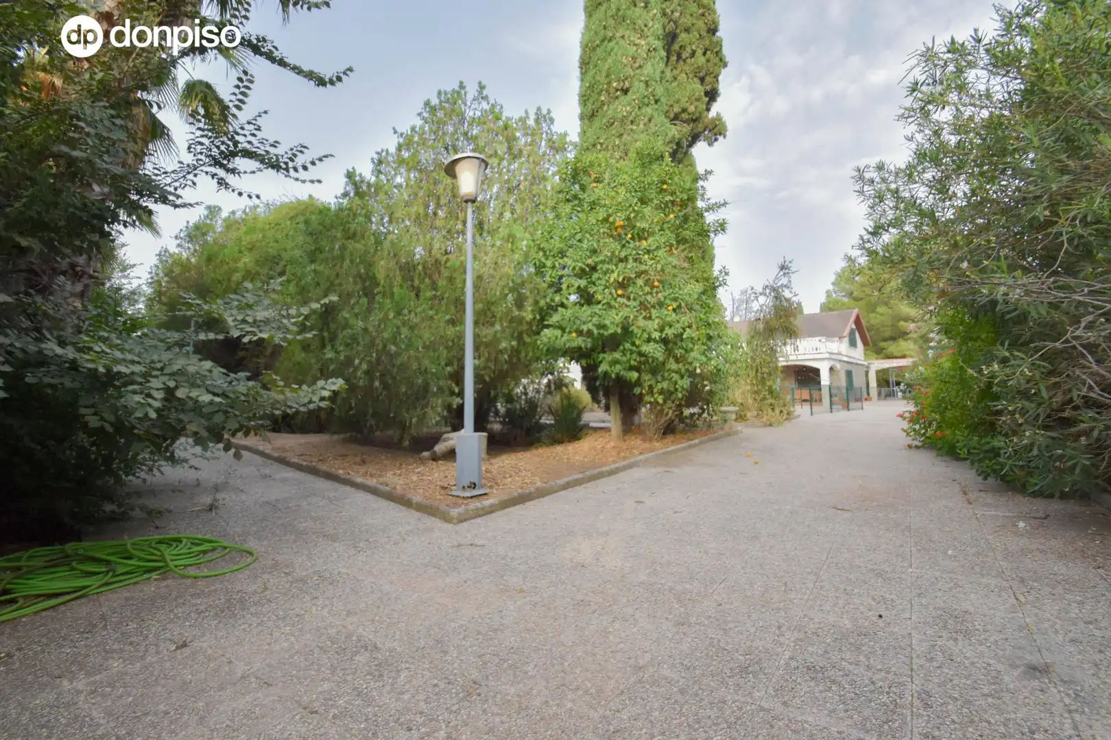Vista exterior de Casa o xalet en venda en Chauchina amb Jardí privat, Parquet i Terrassa