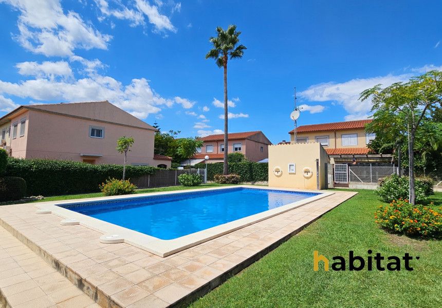 Swimming pool of House or chalet for sale in Cambrils  with Air Conditioner, Private garden and Terrace