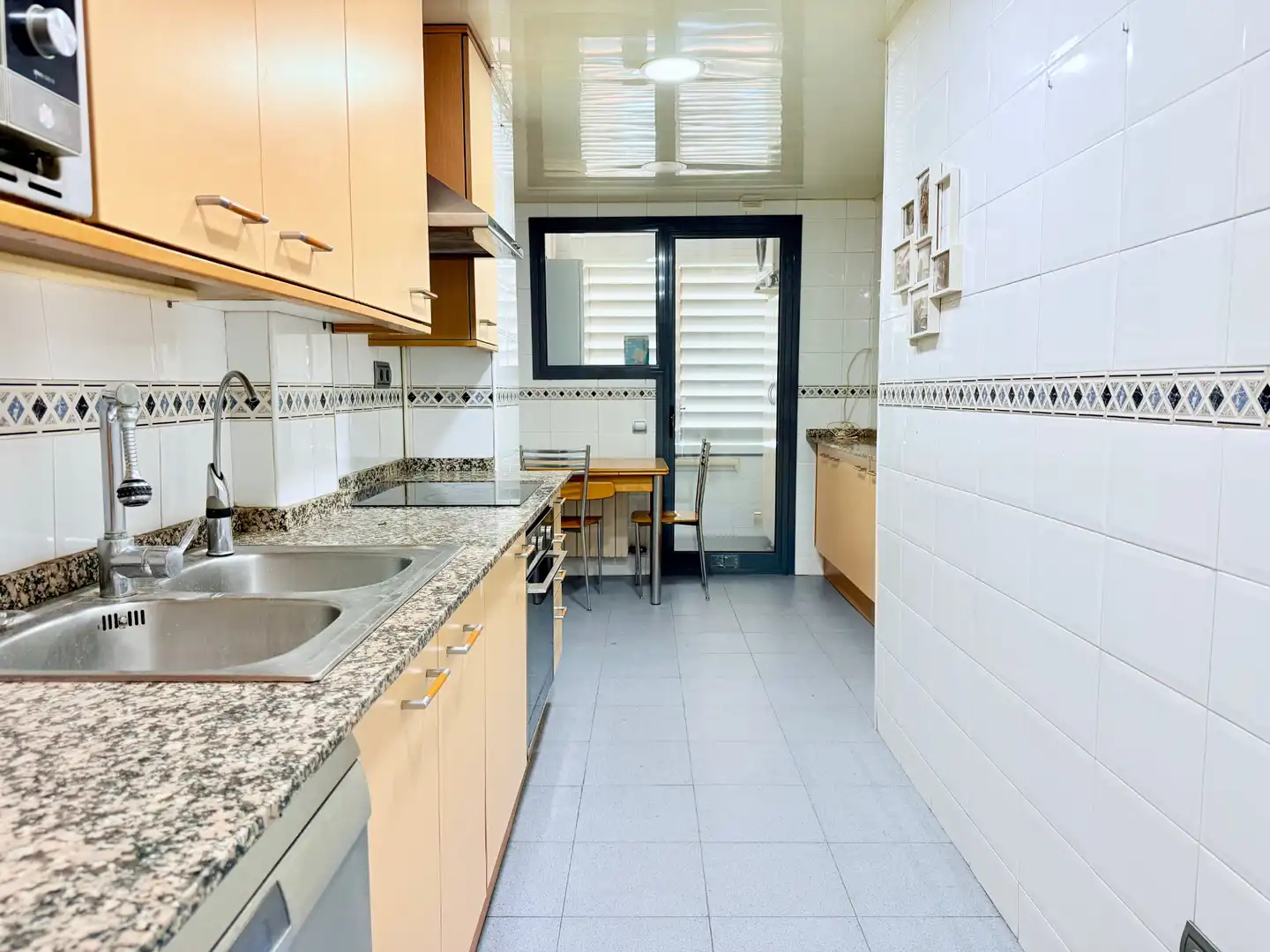 Cocina de Piso en venta en Sant Feliu de Llobregat con Aire acondicionado, Calefacción y Parquet