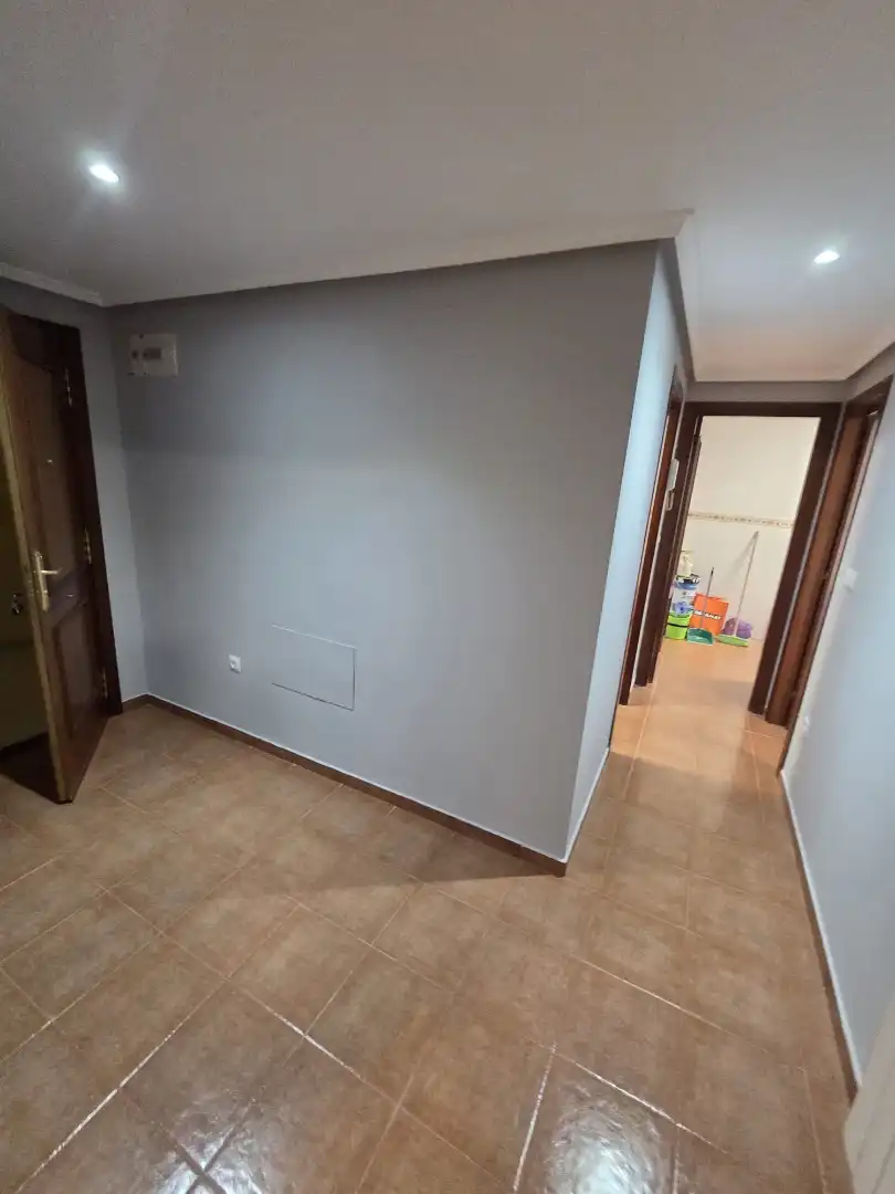 Wohnung zur Miete in Oviedo  mit Heizung, Parkett und Abstellraum