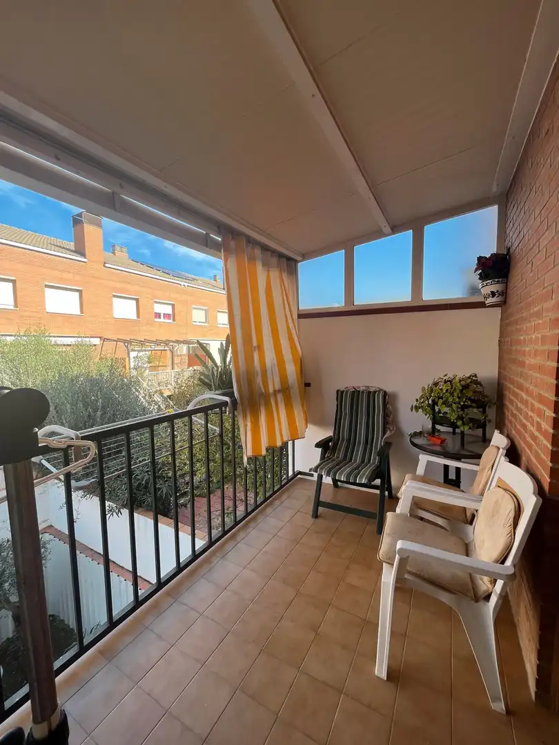 Terrassa de Casa adosada en venda en Torrefarrera amb Aire condicionat, Calefacció i Jardí privat