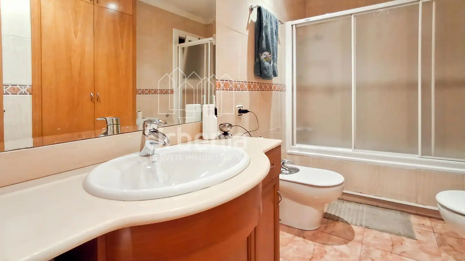 Baño de Piso en venta en Canet de Mar con Aire acondicionado, Calefacción y Terraza
