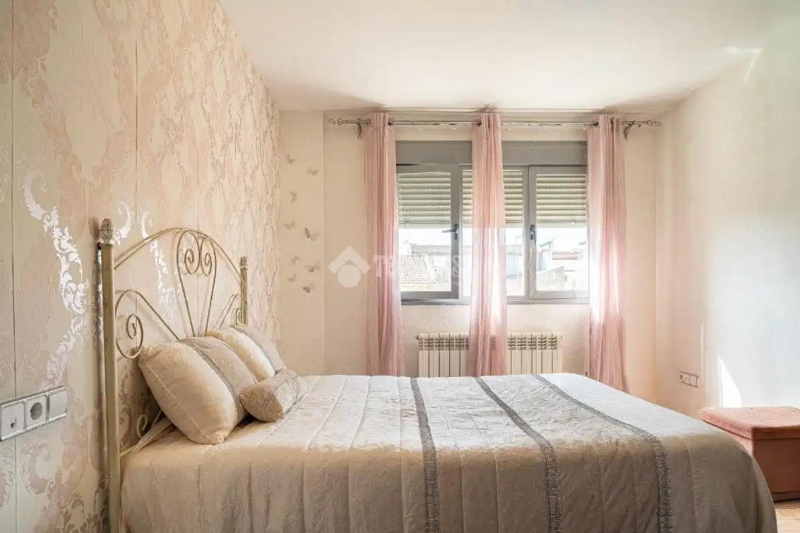 Bedroom of Flat for sale in Úbeda  with Air Conditioner