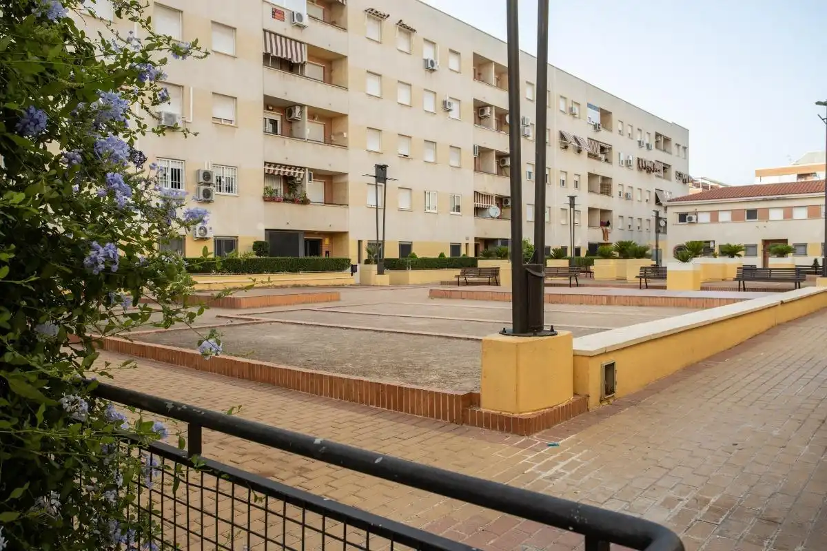 Vista exterior de Piso en venta en Granada