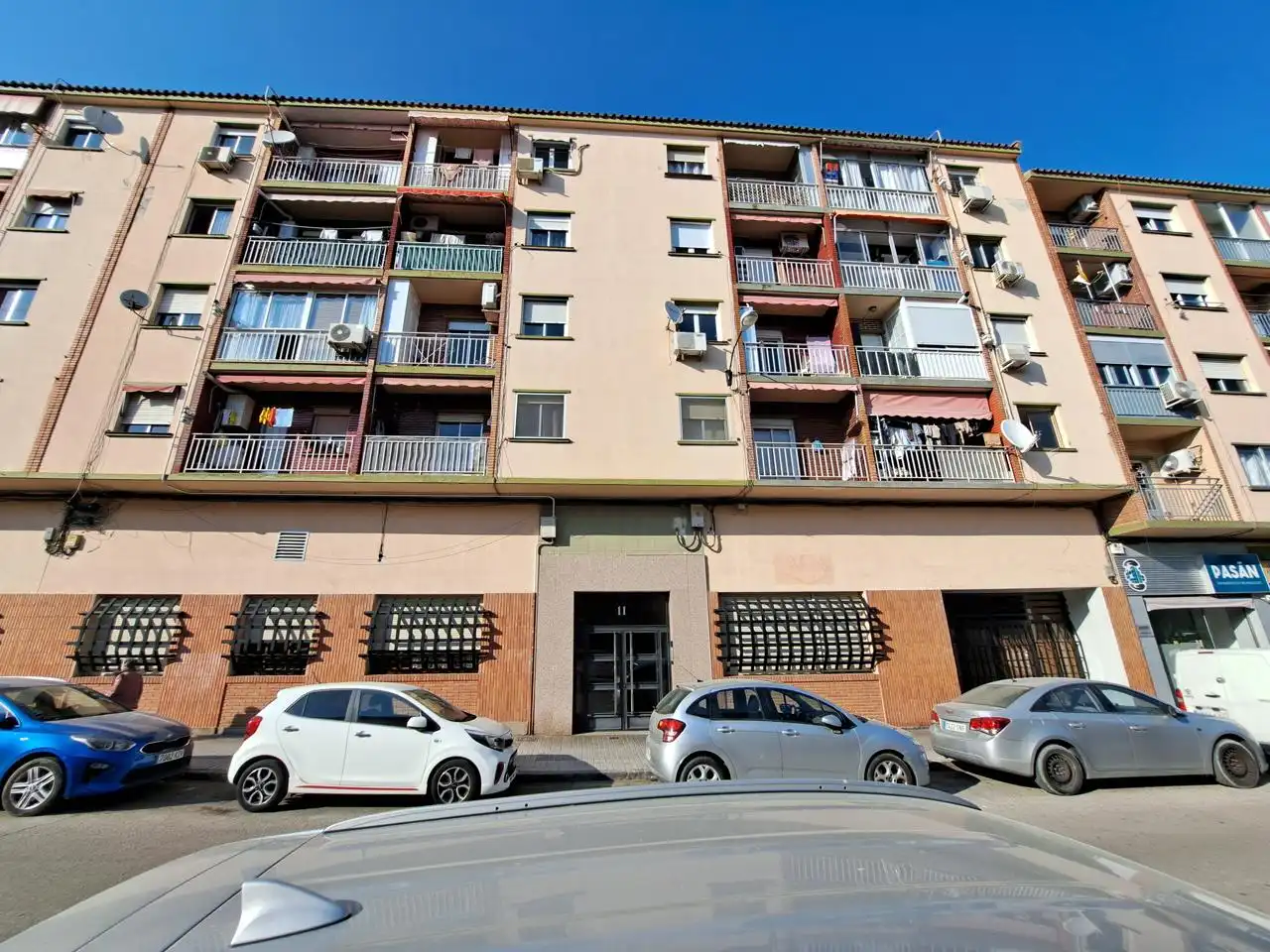 Vista exterior de Piso en venta en Zaragoza con Calefacción, Terraza y Trastero