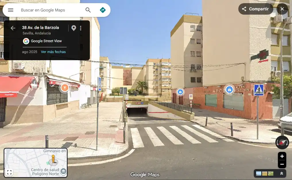 Individual con ascensor en venta en Avenida de la Barzola 34