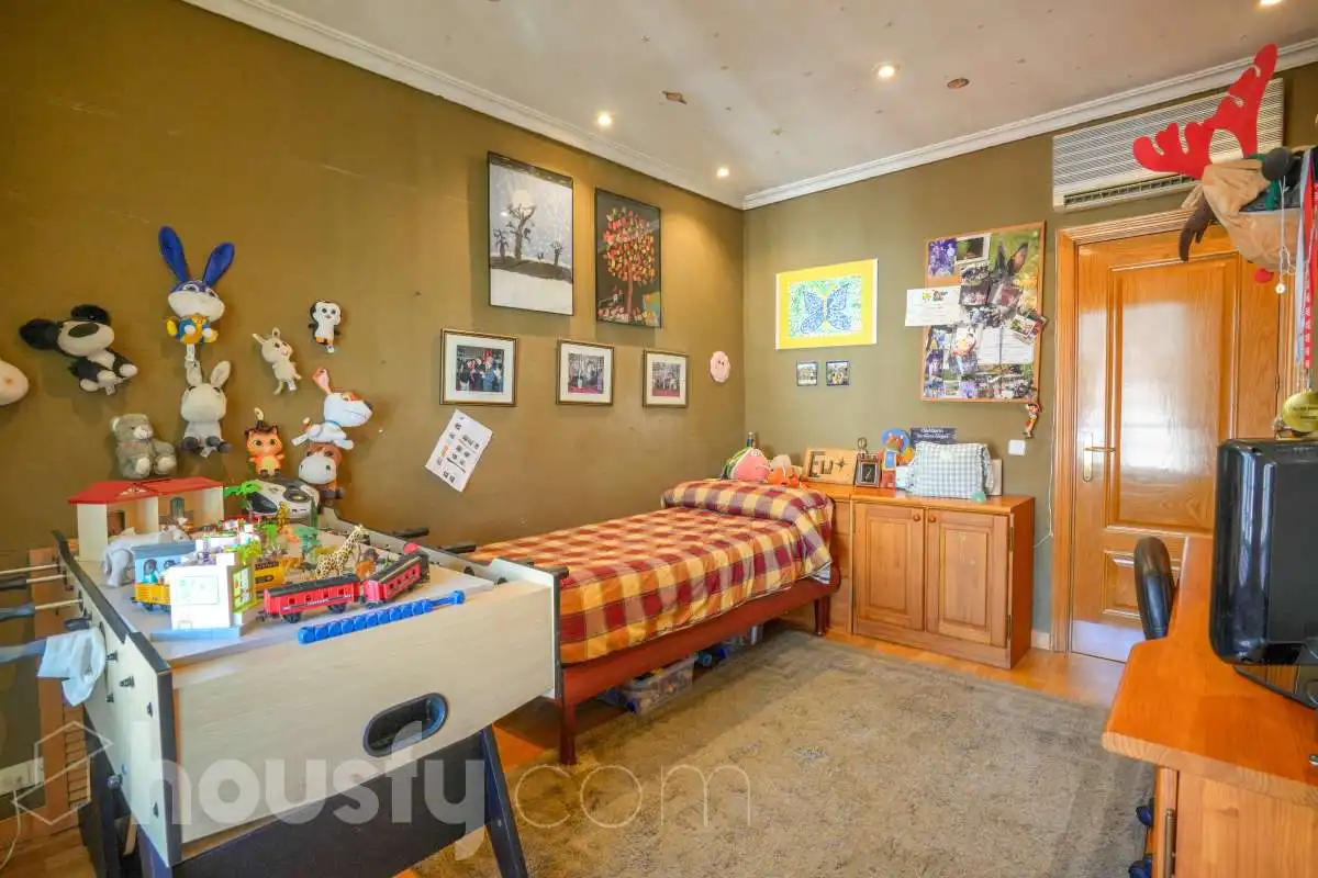 Habitación de Ático en venta en Madrid con Aire acondicionado, Calefacción y Parquet