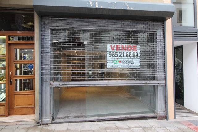 Local comercial en Venta en ARQUITECTO REGUERA en Parque San Francisco - Uría