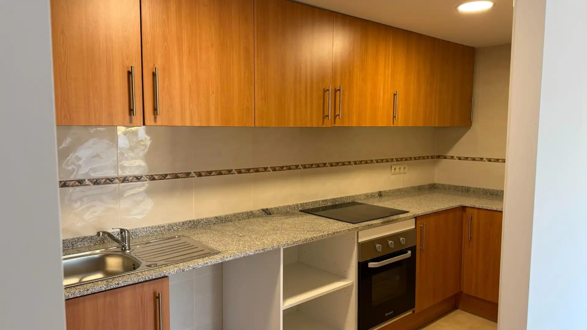 Cocina de Piso en venta en Deltebre con Aire acondicionado, Terraza y Trastero