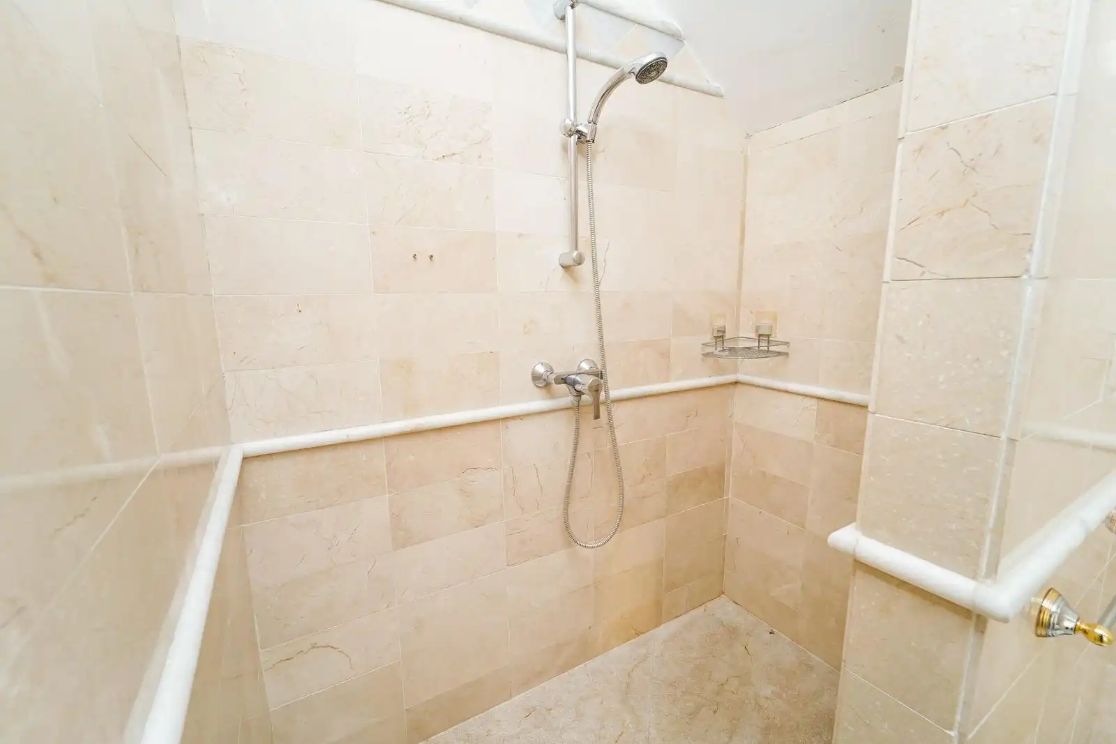 Bathroom of Flat for rent in Manilva