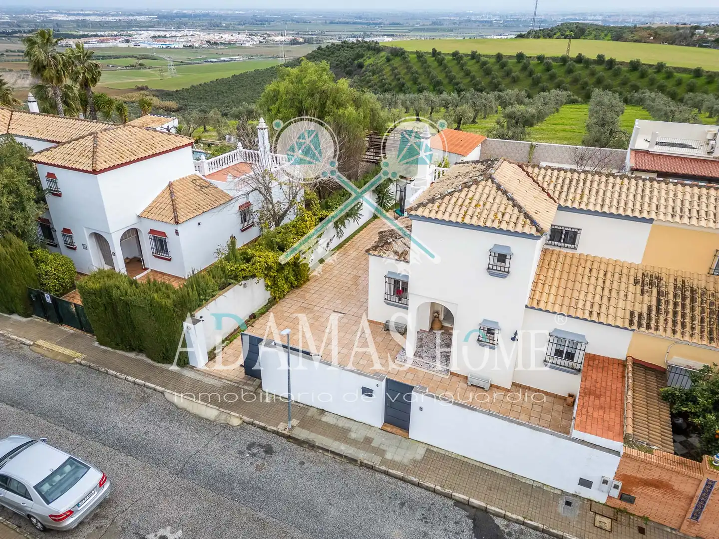 Vista exterior de Casa o chalet en venta en Valencina de la Concepción con Aire acondicionado, Calefacción y Jardín privado