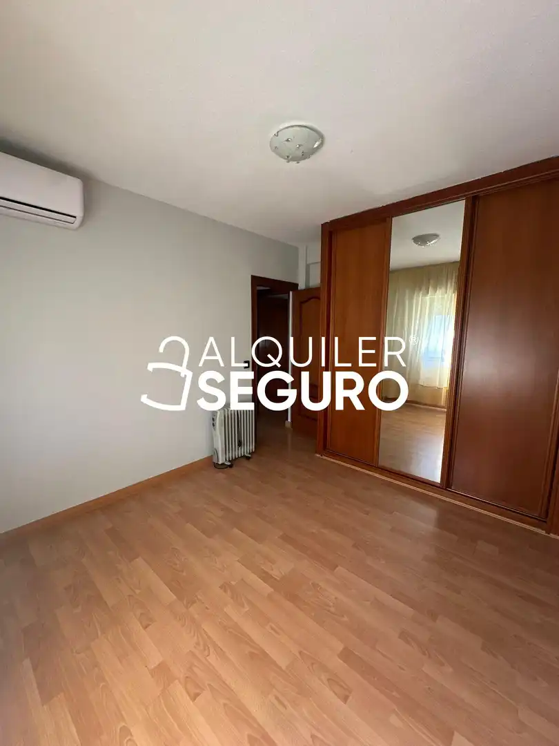 Piso de alquiler en de Isaac Peral, Villafontana - Estoril I