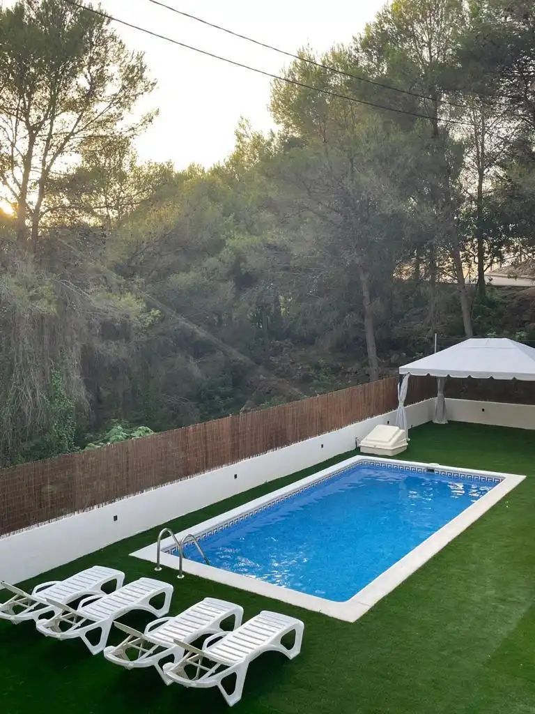 Chalet con piscina en venta en Carrer Moros 6, imagen 4