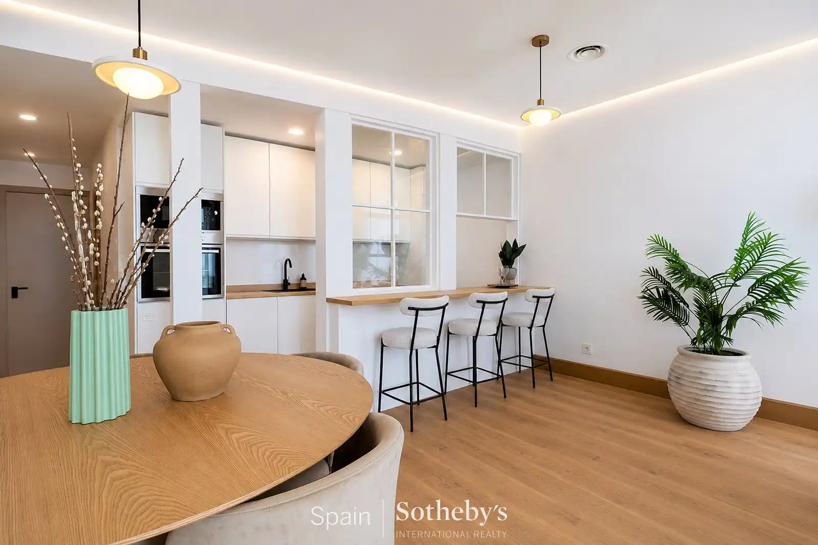 Kitchen of Apartments for sale in Madrid  with Air Conditioner, Heating and Storage room