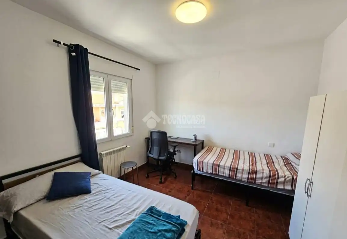 Schlafzimmer von Einfamilien-Reihenhaus zum Verkauf in Calera y Chozas mit Klimaanlage und Heizung