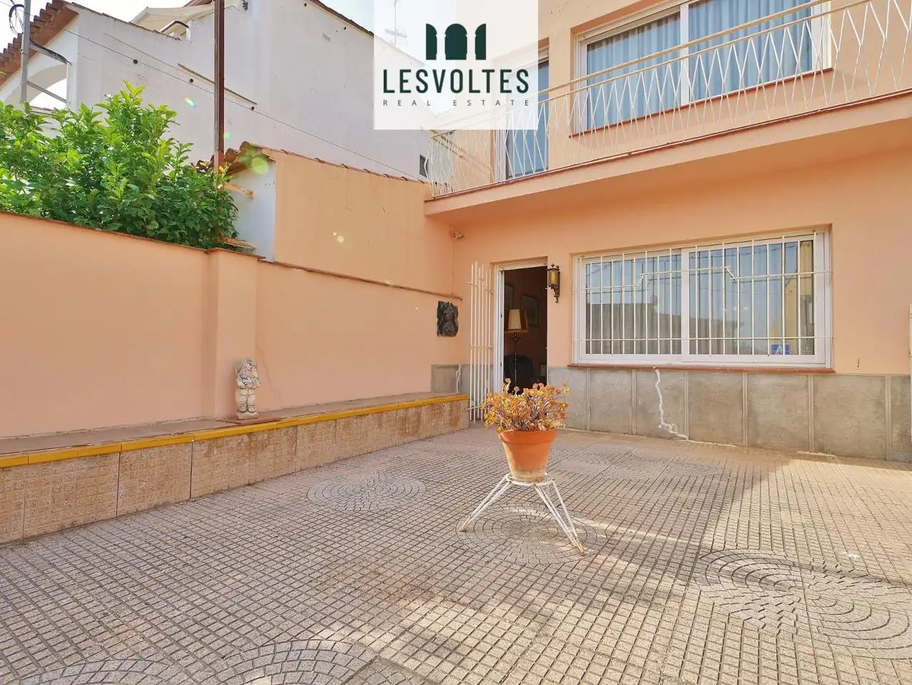 Außenansicht von Haus oder Chalet zum Verkauf in Palafrugell mit Klimaanlage, Heizung und Terrasse