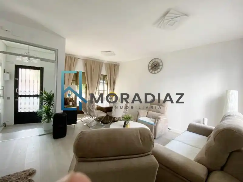Adossat amb terrassa en venda a Don Benito