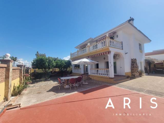 Casa-chalet en Venta en Jardines de Alhaurín - Huerta Alta - Fuensanguínea
